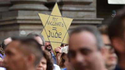Демонстрации во Франции: непривитых приравняли к евреям