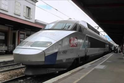 В результате провала грунта под Парижем встали скоростные поезда