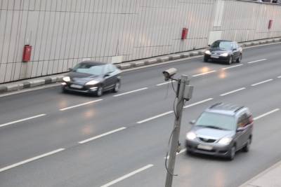 Дорожные камеры начнут штрафовать водителей за несоблюдение дистанции
