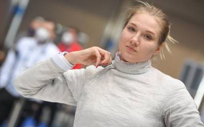 Азербайджанская фехтовальщица прошла в 1/8 финала на Олимпиаде в Токио
