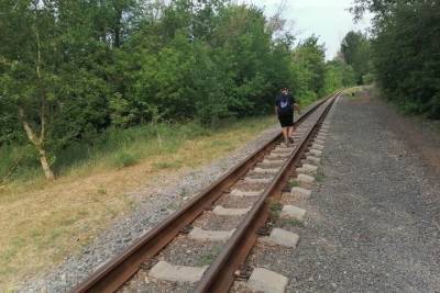 В Новоорском районе ребенка ударило током на железной дороге