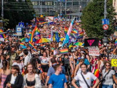 В Будапеште прошел многотысячный марш в поддержку ЛГБТ. Фото, видео