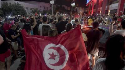Тунис: политический кризис на фоне эпидемии
