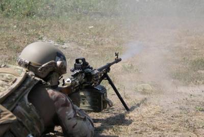 На Донбассе под обстрелами пострадали двое военных