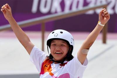 13-летняя скейтбордиста принесла Японии золото на домашней Олимпиаде