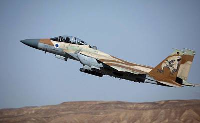 Израиль нанес удары по военной базе ХАМАС