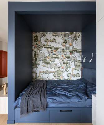 Кровать в нише: 15 идей для маленьких квартир