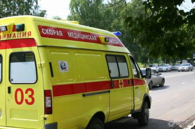 Пациентка под Челябинском выпрыгнула из машины "скорой" во время движения