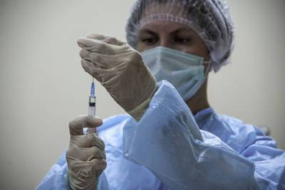 Назван срок завершения испытаний российской вакцины «ЭпиВакКорона»