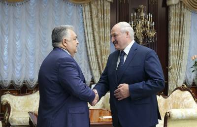 Александр Лукашенко встретился с Послом Азербайджана Латифом Гандиловым