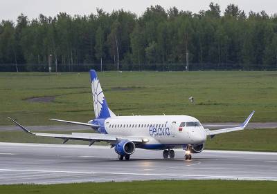 Самолет Belavia сел в "Домодедово" на одном двигателе