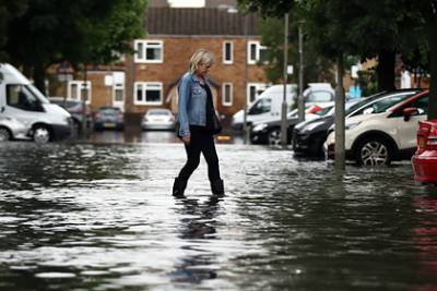 Наводнение в Лондоне заблокировало доступ к больницам