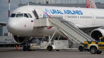 Самолет с отказавшим автопилотом приземлился в Екатеринбурге