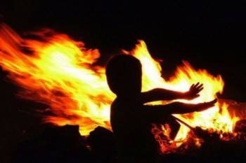 В Бабаевском районе подросток получил серьезные ожоги от горящего бензина