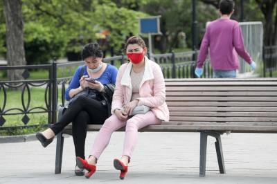 В Бурятии отменили обязательное ношение масок на улицах