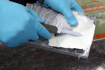 На яхте в Атлантическом океане обнаружили тонну кокаина