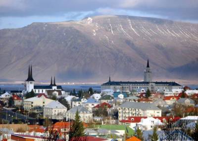 Вакцинированная Исландия вернула ограничения из-за резкого роста новых случаев коронавируса