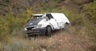 На дороге Степанакерт-Горис автомобиль упал в ущелье: водитель погиб