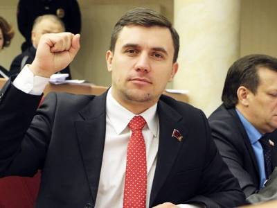Депутат- коммунист Николай Бондаренко заявил, что его снимают с выборов за экстремизм