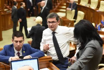 Парламент Молдавии нужно подгонять и направлять, иначе он не заработает