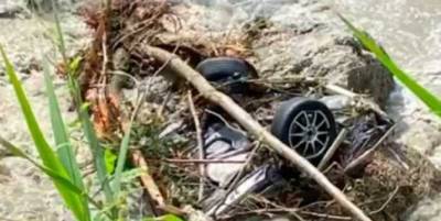 В Сочи нашли тело ребенка из упавшей в Мацесту машины