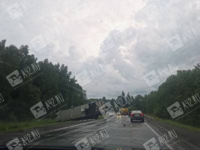 На трассе Кемерово — Анжеро-Судженск фура столкнулась с автобусом