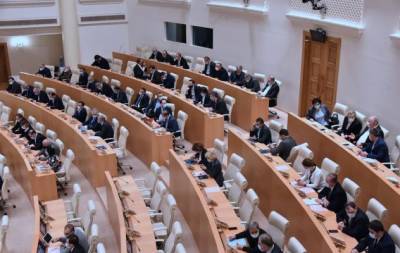 В парламенте Грузии в третий раз провалили избрание главы ЦИК