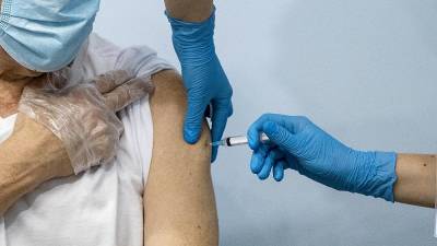 В РФ пройдут испытания новой вакцины от коронавируса