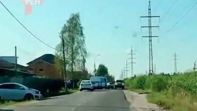 Тела мужчины и двух девушек обнаружили в авто в Ярославле