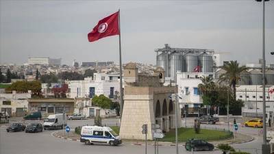 Саид Каис - Президент Туниса ввел запрет на перемещения по стране с 19:00 до 06:00 по 27 августа - trend.az - Тунис - Тунисская Респ.