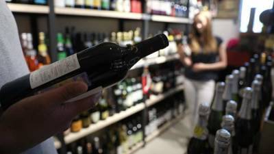 Поправка на шампанское: Минфин разъяснил импортерам вина новые нормы