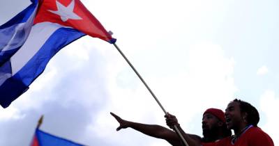 Посольство Кубы во Франции забросали коктейлями Молотова
