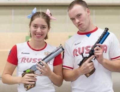 Бацарашкина и Черноусов завоевали серебро Олимпиады в стрельбе из пистолета