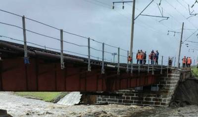 В Забайкалье восстановлен разрушенный паводками мост на Транссибе