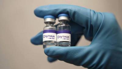 В России начались испытания комбинации вакцин "Спутник Лайт" и AstraZeneca