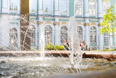 Жара вернулась: во вторник температура воздуха в Санкт-Петербурге превысит 30 градусов