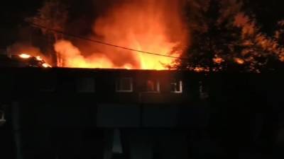 В Нефтеюганске из-за большого пожара 50 человек остались без жилья