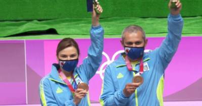 Украинские стрелки Костевич и Омельчук завоевали бронзу на Олимпийских играх в Токио