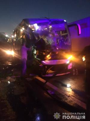 В Одесской области пассажирский автобус налетел на зерновоз – есть жертвы