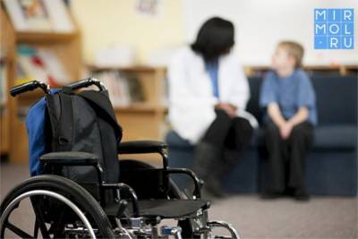 Президент России подписал указ об обслуживании детей-инвалидов без очереди