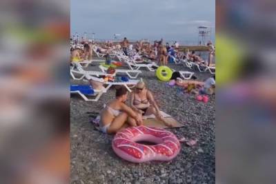 На пляже в Сочи начали брать по 800 рублей с утопающих