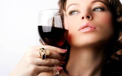 Пить или не пить: ученые назвали полезную дозу алкоголя - bloknot.ru - Англия - Лондон