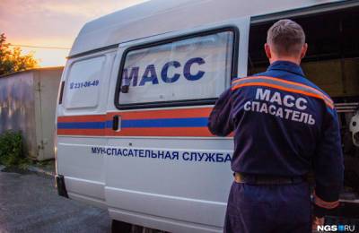 Новосибирские спасатели оказали помощь мальчику, нога которого застряла в раме велосипеда