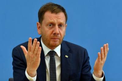 Премьер Саксонии призвал ЕС отстать от Польши и Венгрии