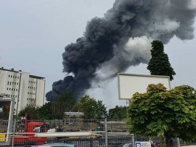 На западе Германии прогремел взрыв в районе химического производства. СМИ пишут, что это произошло на площадке фармконцерна Bayer