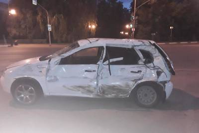На Карла Маркса в Тамбове столкнулись грузовик и легковушка: пострадала женщина