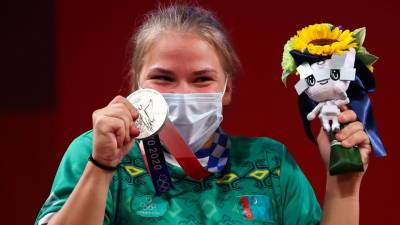 Штангистка Гурьева завоевала первую олимпийскую медаль для Туркмении