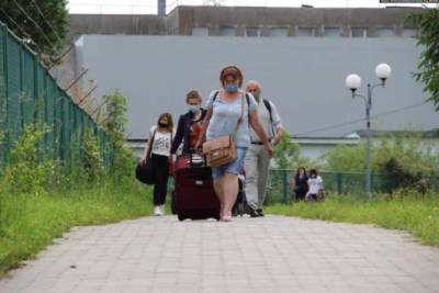 Украинские учителя в летний отпуск уезжают на работу в Польшу