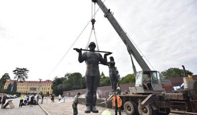 В МИД РФ назвали снос воинского мемориала во Львове вандализмом
