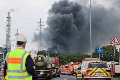 Один человек погиб в результате взрыва на химзаводе в Германии